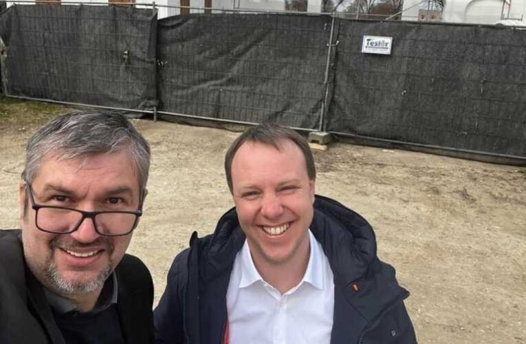 Ma este 5-kor Hadházy ismét megbuktatja az Orbán-kormányt