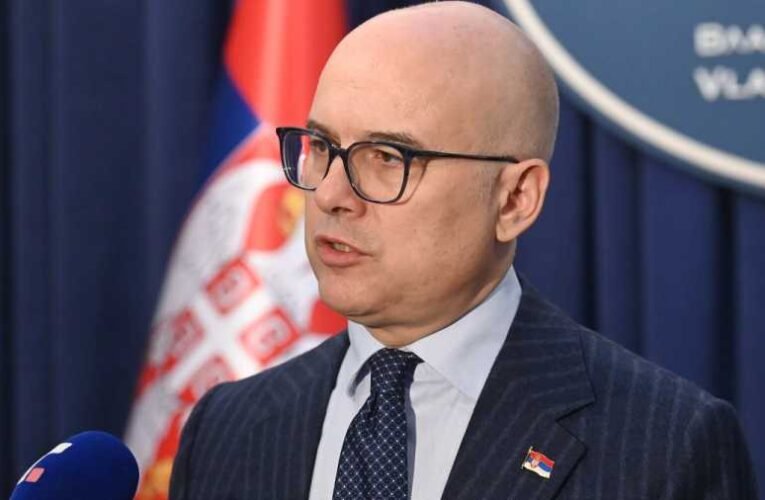 A szerb parlament tudomásul vette a miniszterelnök lemondását