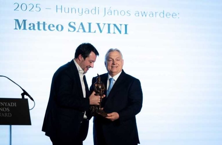 „Megvédte Európát az illegális migránsoktól” – Orbán Viktor Matteo Salvininek adta át a Hunyadi János-díjat
