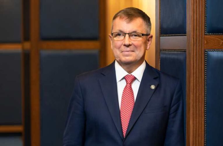 Matolcsy György köre a Tisza Pártnál keresett menedéket egy Magyar Péterhez közeli figurán keresztül