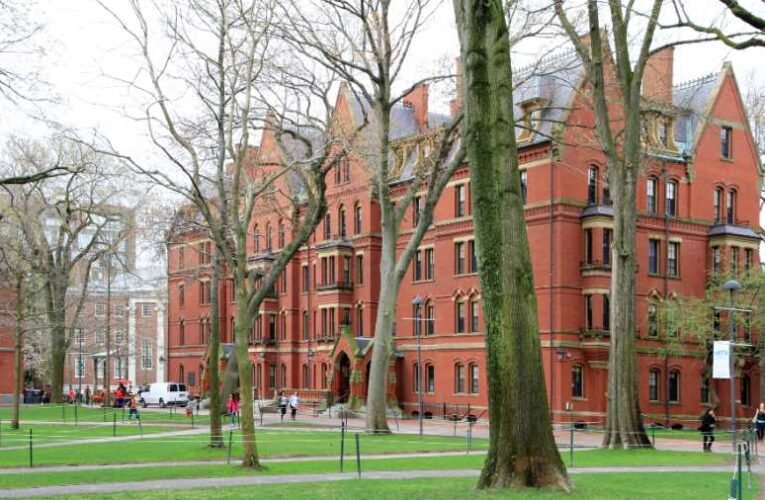 Elzárták a pénzcsapot a Harvard Egyetemnél – dollármilliárdokat vonnak meg az intézménytől