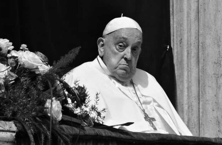 Elhunyt Ferenc pápa (frissítve)