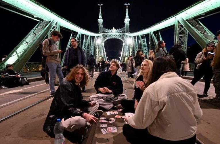 Hadházy újabb blokádra készül: a tüntetők miatt ismét megbénulhat Budapest közlekedése