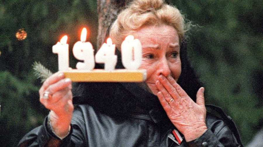Kiemelt képen: Megemlékezés Katynban, a vérengzés színhelyén 1989-ben Fotó: EUROPRESS/WOJTEK DRUSZCZ/AFP