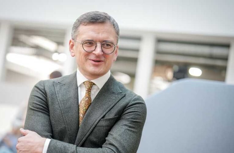 Kuleba: Trump úgy látja, hogy szüksége van Oroszországra