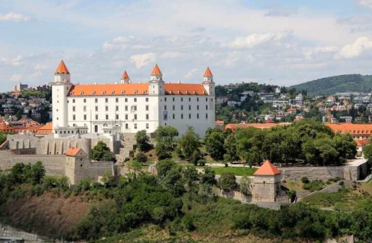 Szlovák hiszti a magyar himnusz vágóképe miatt…