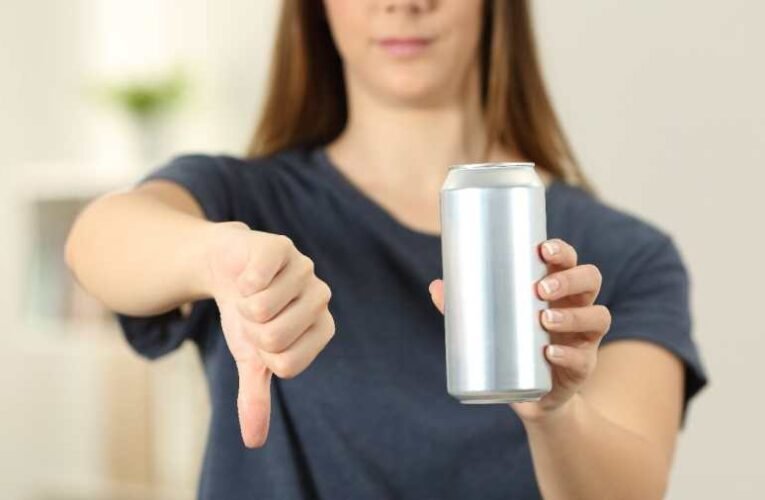 Megszavazta az Országgyűlés: a 18 éven aluliak nem vásárolhatnak energiaitalt