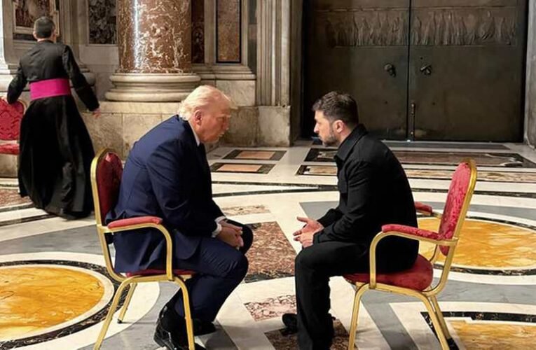 Trump: A „nyugodtabb” Zelenszkij „több fegyvert” kért a Vatikánban