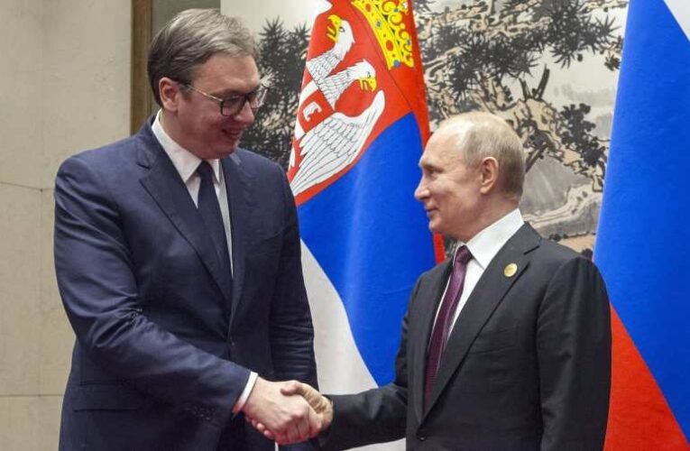 Óriási diplomáciai botrány a szerb elnök körül