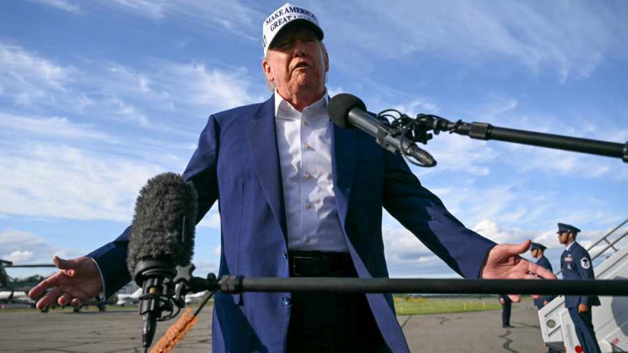 Kiemelt képen: Donald Trump, az Egyesült Államok elnöke újságírókkal beszélt Morristownban, New Jersey államban © SAUL LOEB / AFP