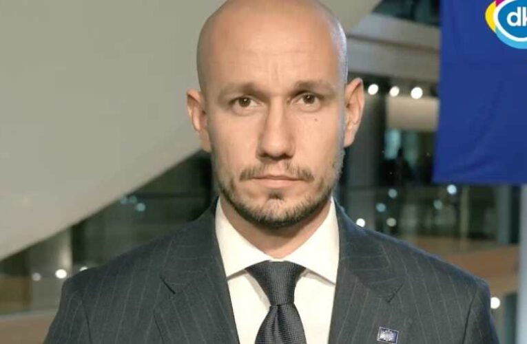 Újságírókat inzultáló DK-s kerül Gyurcsány Ferenc helyére az Országgyűlésben (videó)