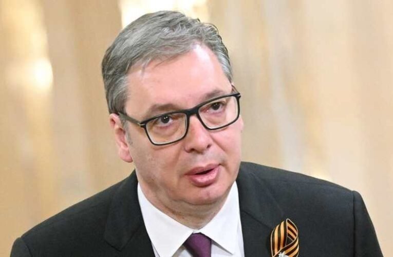 Vučić: Szerbia hamarosan üzemanyag válsággal nézhet szembe