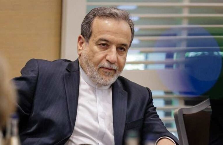 Iráni külügyminiszter: Teherán „minden lehetőséget” fenntart az amerikai támadás után