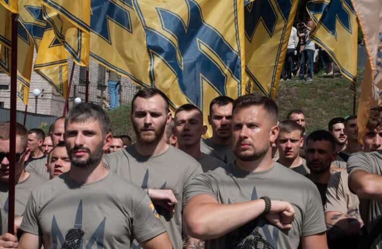 Le Monde: Elterjedtek a náci szimbólumok az ukrán hadseregben