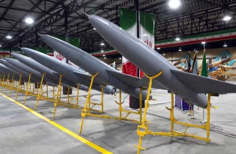 Válaszcsapás: Irán 100 pilóta nélküli repülőgépet indított az izraeli terület felé