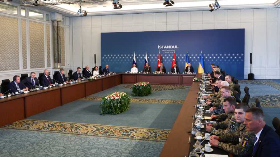 Kiemelt kép az isztambuli orosz-ukrán tárgyalásról készült 2025. június 2-án
