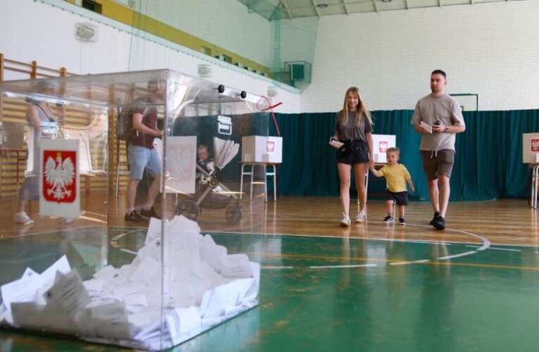 Lengyel elnökválasztás: szoros eredmény született