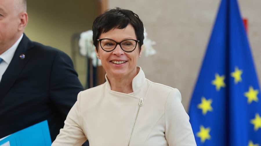 Kiemelt kép: Marta Kos, az Európai Bizottságnak a bővítésért felelős szlovén tagja (Fotó: MTI/EPA/Olivier Hoslet)