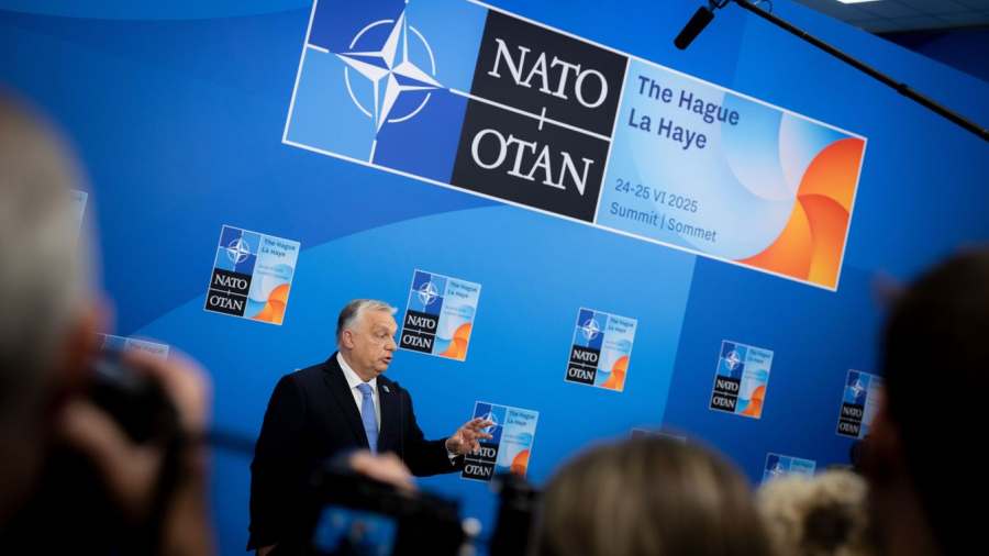 Kiemelt kép: Orbán Viktor a NATO-csúcson válaszol újságírók kérdéseire Fotó: Miniszterelnöki Kommunikációs Fõosztály/Fischer Zoltán /Forrás: MTI/Miniszterelnöki Kommunikác