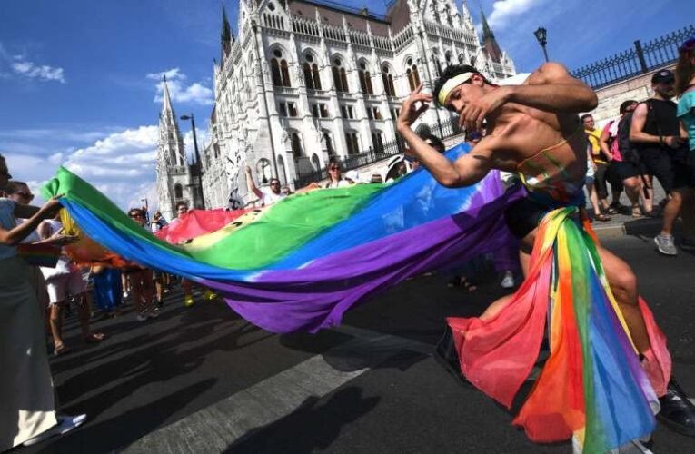 Pride vonulás előtti órák helyzetképe Budapesten