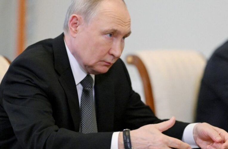 Putyin Európa megtámadásáról beszélt Szentpéterváron