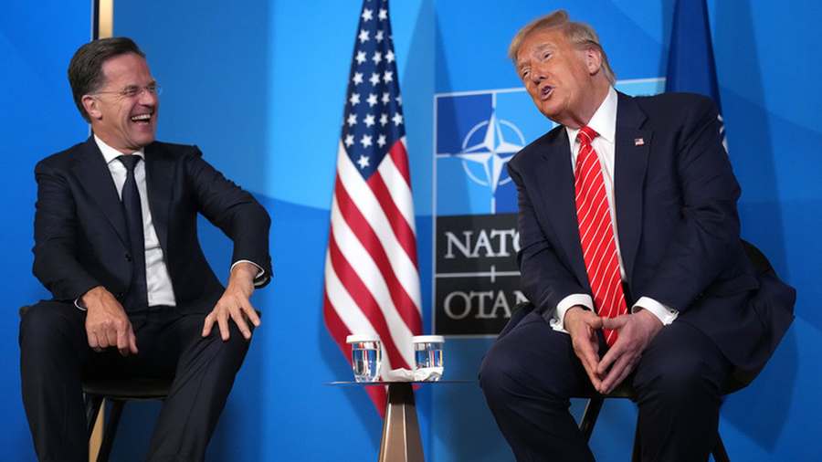 Kiemelt képen: Donald Trump (J) amerikai elnök és Mark Rutte (b), a NATO főtitkára a hágai NATO-csúcstalálkozón. © Getty Images / Andrew Harnik