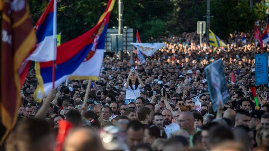 Kiemelt képen: Tüntetők gyűlnek össze Belgrádban, Szerbiában, 2025. június 28-án. © Maxim Konankov / NurPhoto / Getty Images