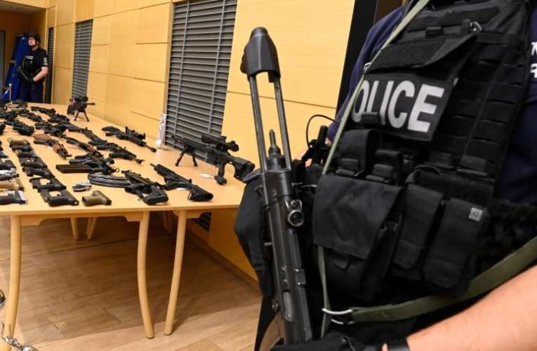 Fegyveres hatalomátvételre készültek Magyarországon a szkíták, vádat emeltek ellenük