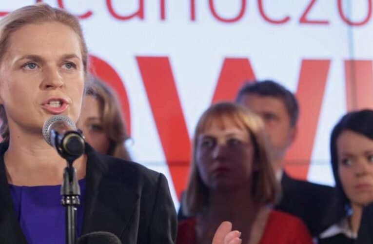 A lengyel pap kiállt a hitoktatás védelme mellett – az oktatási miniszter politikai őrültnek nevezte