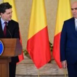 Ilie Bolojan / Két EU-barát politikus Románia élén. Nicusor Dan(B) köztársasági elnök és Ilie Bolojan(J) miniszterelnök / Fotó: AFP/Daniel Mihailescu