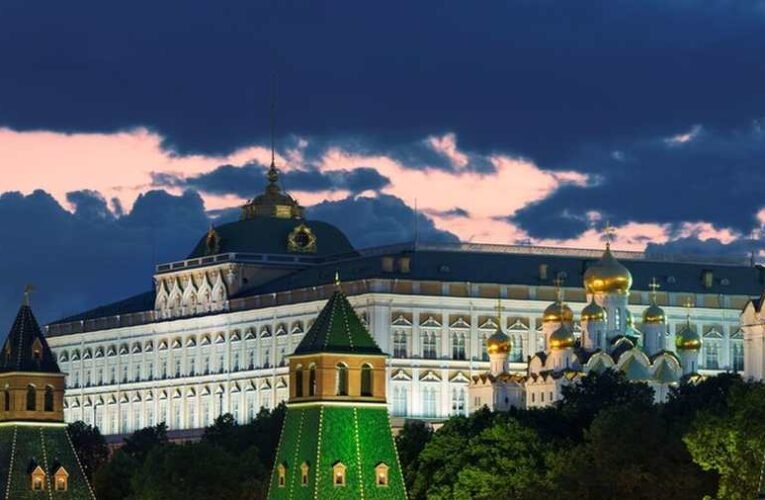 Kreml: Moszkva addig folytatja a „különleges hadműveletet”, míg Kijev el nem fogadja a békét