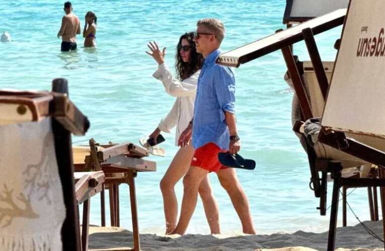 Zavar támadt az „erőben” a Tisza pártnál, Magyar Péter otthagyta a nyaralást