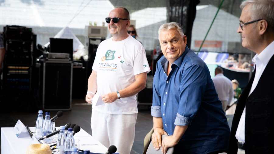 Kiemelt kép: Orbán Viktor miniszterelnök Tusnádfürdőn tart előadást Fotó: MTI/Miniszterelnöki Kommunikációs Főosztály/Fischer Zoltán