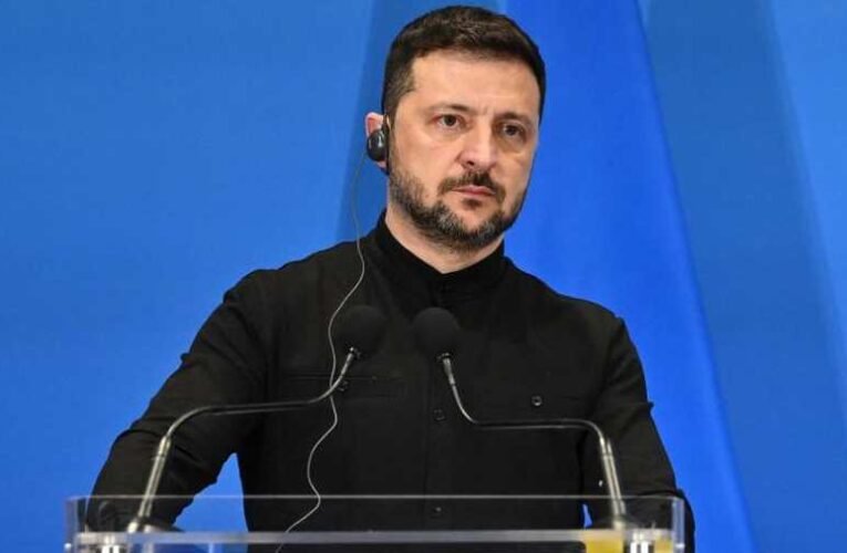 Orosz hírszerzés: Nyugati és ukrán tisztviselők „titkos találkozón” vitatták meg Zelenszkij elmozdításának módját