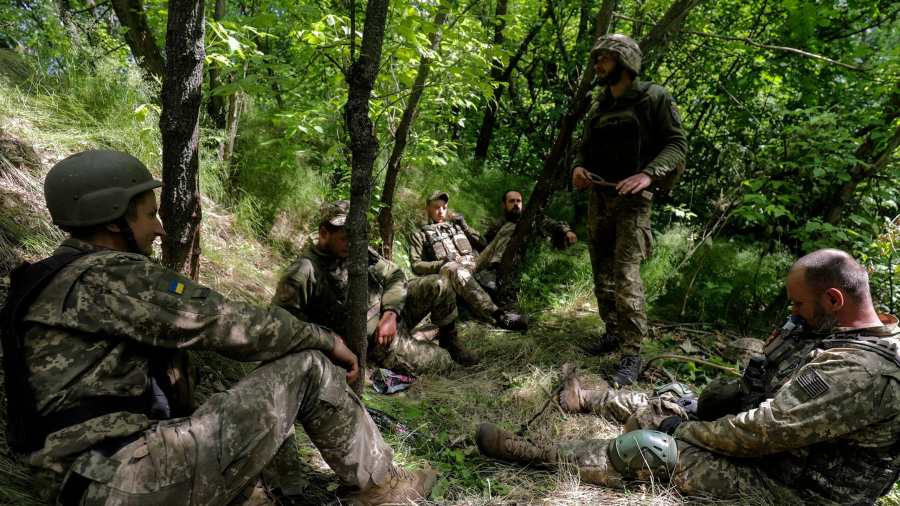 Kiemelt kép: Ukrán katonák- MTI/EPA