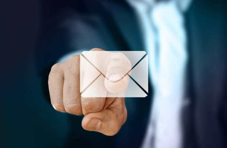 CÍMZETT: AZ UKRÁN NÉP − Mi ez? Levél, vagy valami más?