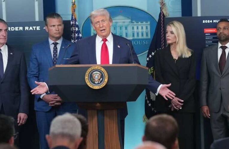 Donald Trump szerint csak az ő személyes jelenlétében képzelhető el Putyin és Zelenszkij találkozója