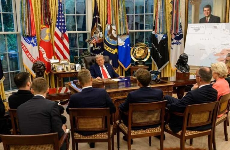 The New York Times: Egy „láthatatlan” vendég is ott volt a Trump-Zelenszkij találkozón