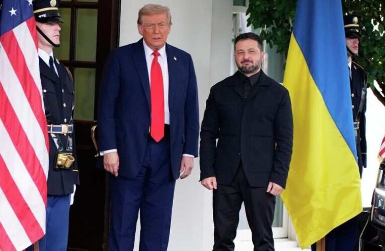 Trump bejelentette: felhívja Putyint a találkozó után