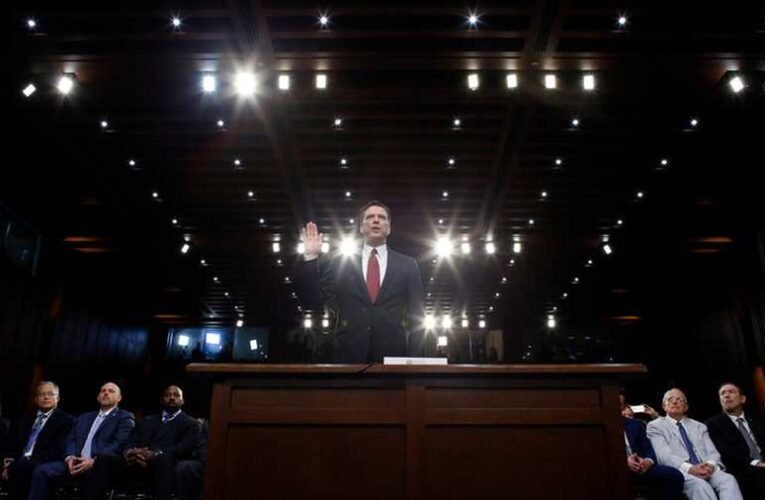 Vádat emeltek James Comey volt FBI-igazgató ellen a Russiagate ügyében