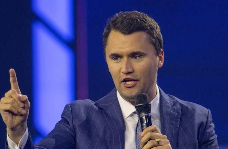 Charlie Kirk életben van