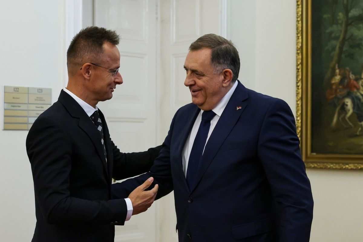 Szijjártó Péter külgazdasági és külügyminiszter hivatalában fogadta Milorad Dodikot, a boszniai Szerb Köztársaság elnökét 2025. szeptember 4-én.Fotó: Hegedüs Róbert/MTI