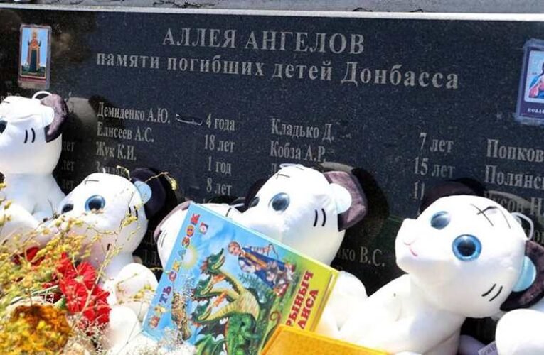 Ébredező nyugati elemzők? – Alan Watson Zelenszkij felelősségére mutatott rá a Donbasszban meggyilkolt gyermekek kapcsán