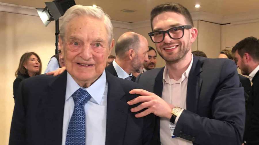 Kiemelt képen George Soros és fia Alexander Soros / Fotó: Alexander Soros/Twitter