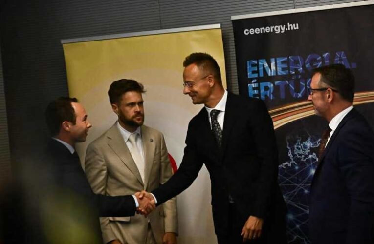 Szijjártó Péter: újabb földgázvásárlási szerződést írunk alá