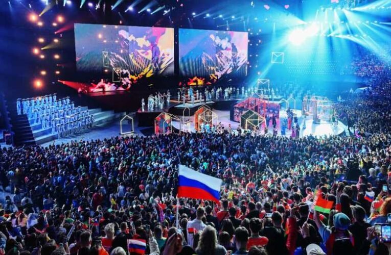 Özönlenek a fiatal vezetők Oroszországba: Nyizsnyij Novgorod ad otthont a Világifjúsági Fesztiválnak!