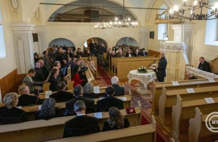 Soltész Miklós: csaknem négyezer templom újult meg a Kárpát-medencében