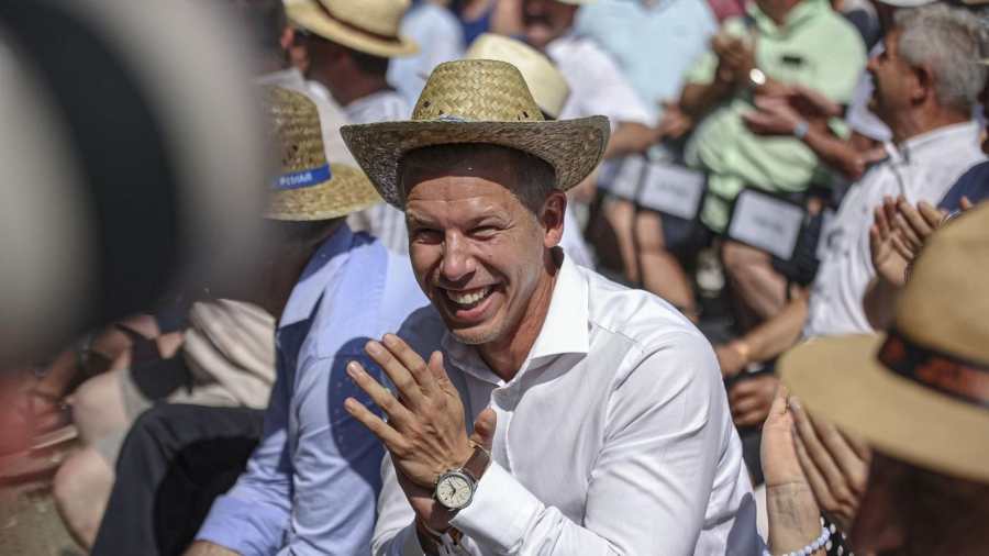 Kiemelt kép: Magyar Péter, a Tisza Párt elnöke – Fotó: Facebook