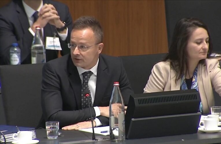 Szijjártó Péter: Az Európai Unió megöli Magyarország ellátásbiztonságát