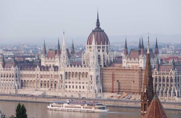 Országgyűlés - Budapest az Országház épülete